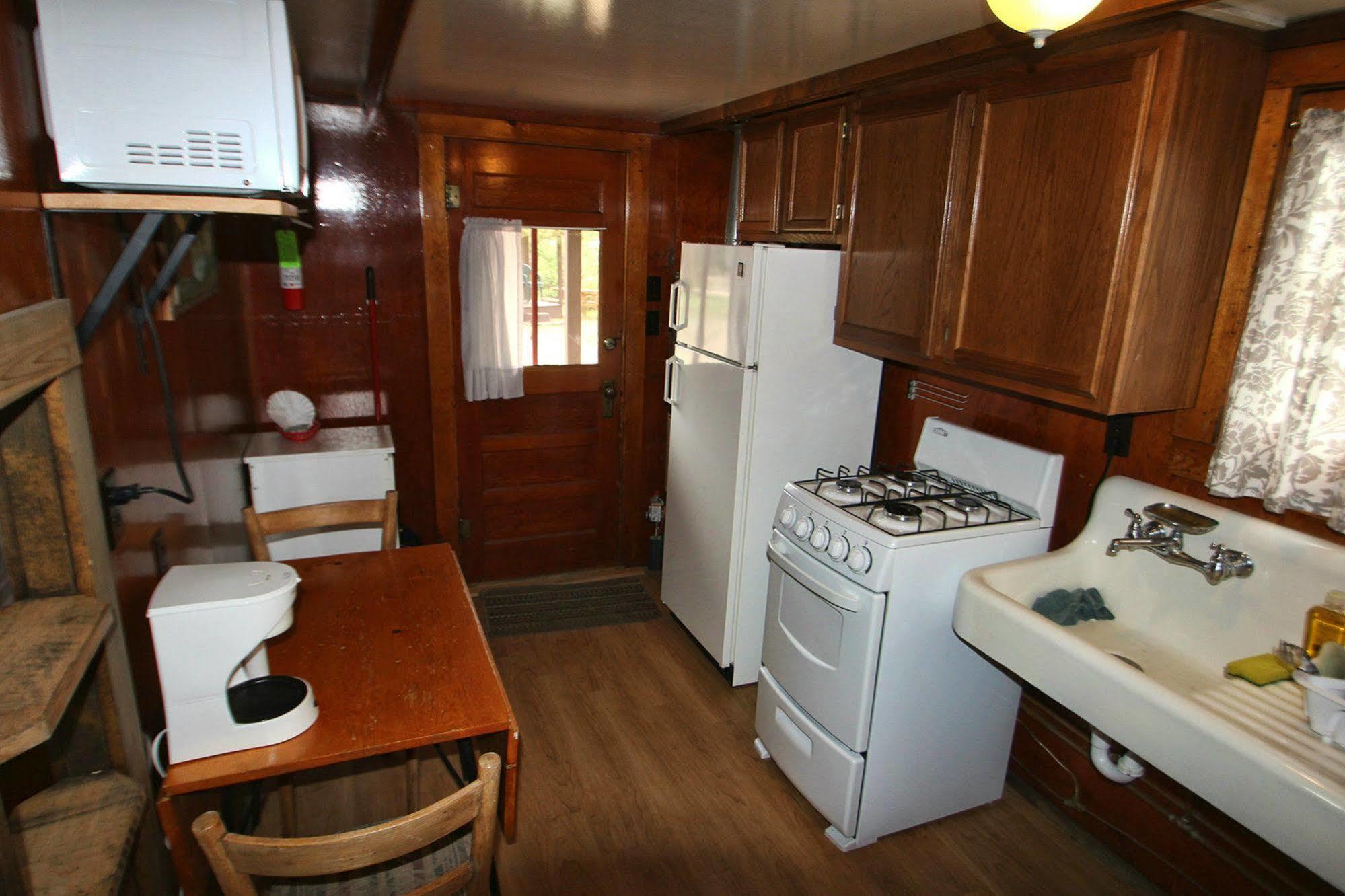 Tiny Town Cabins Estes Park Exterior photo